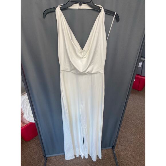 Susana Monaco Cowl Halter Jumpsuit in Sugar X-small NWOT (b40) - Picture 6 of 8